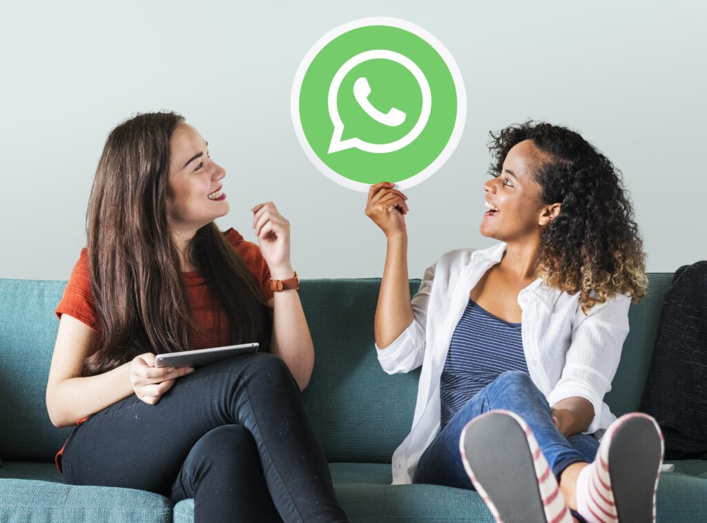 amis jouent à action ou vérité sur whatsapp